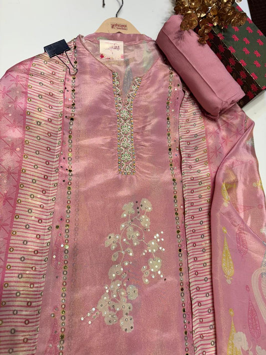 Soft organza dupatta with floral print all over.