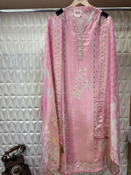 Soft organza dupatta with floral print all over.