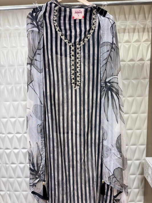 Soft organza dupatta with floral print all over