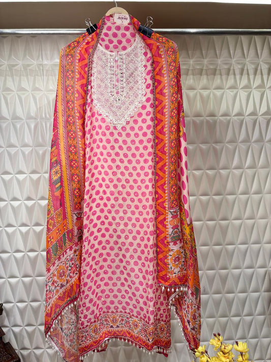 Soft organza dupatta with floral print all over.