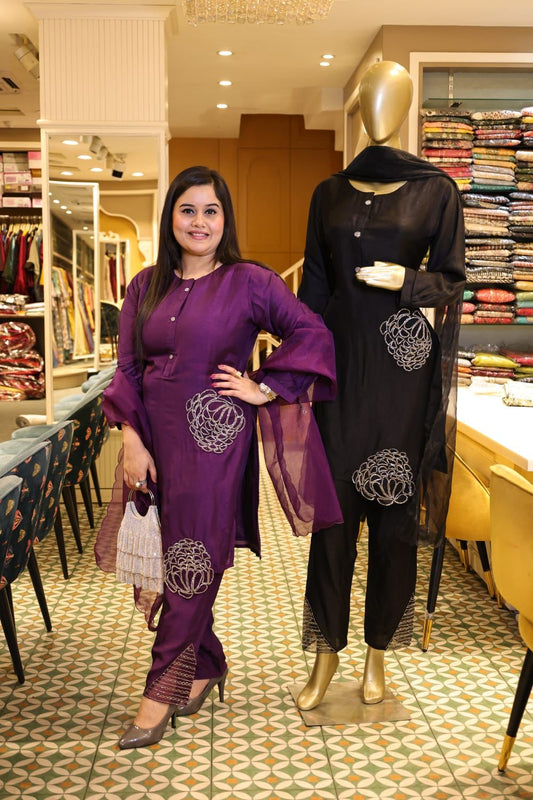 Cotton silk suit set with cut Dana  embroidery detailing