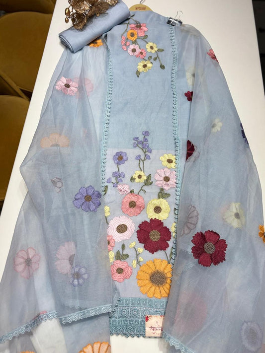 Embrace summer in style with this Kota Doria suit set!