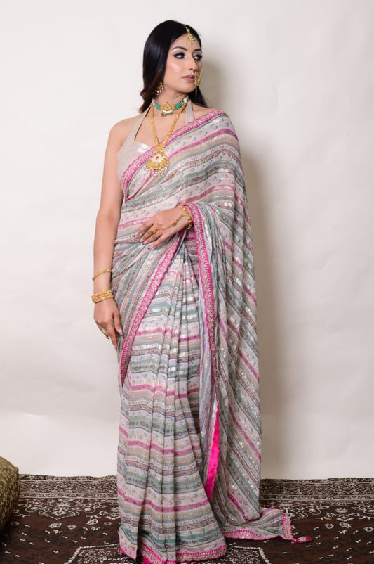 Unveil classic sophistication with beautifully woven with intricate gold