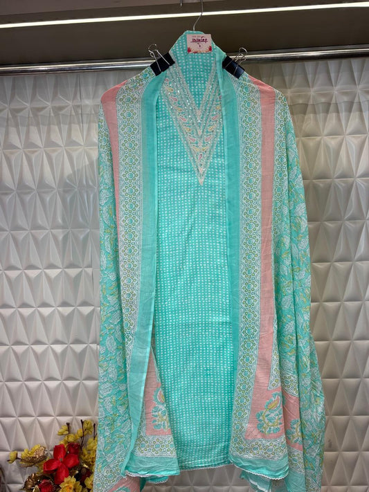 Embrace summer in style with this Muslin printed dupatta