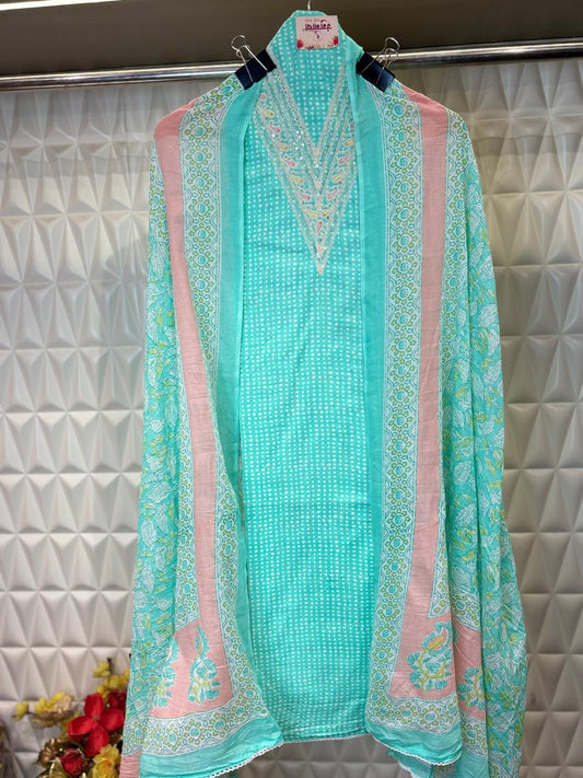 Embrace summer in style with this Muslin printed dupatta