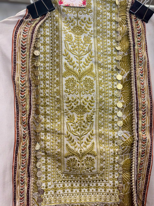 Embrace summer in style with this cotton suit set!