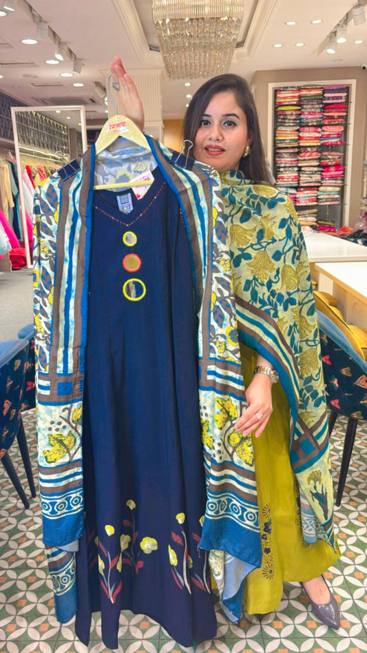 Timeless grace with our red cotton muslin Anarkali Ensemble