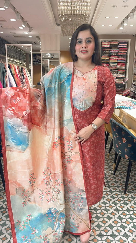 Crafted in lightweight cotton tissue fabric