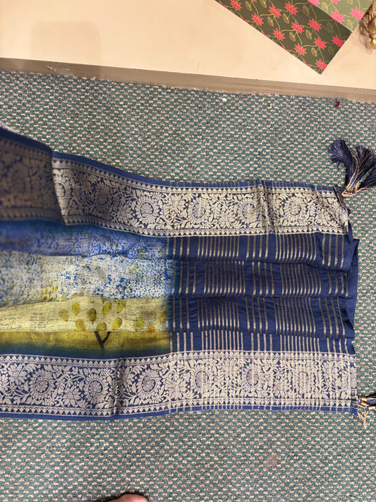 Sarees Unveil classic sophistication with this traditional boota