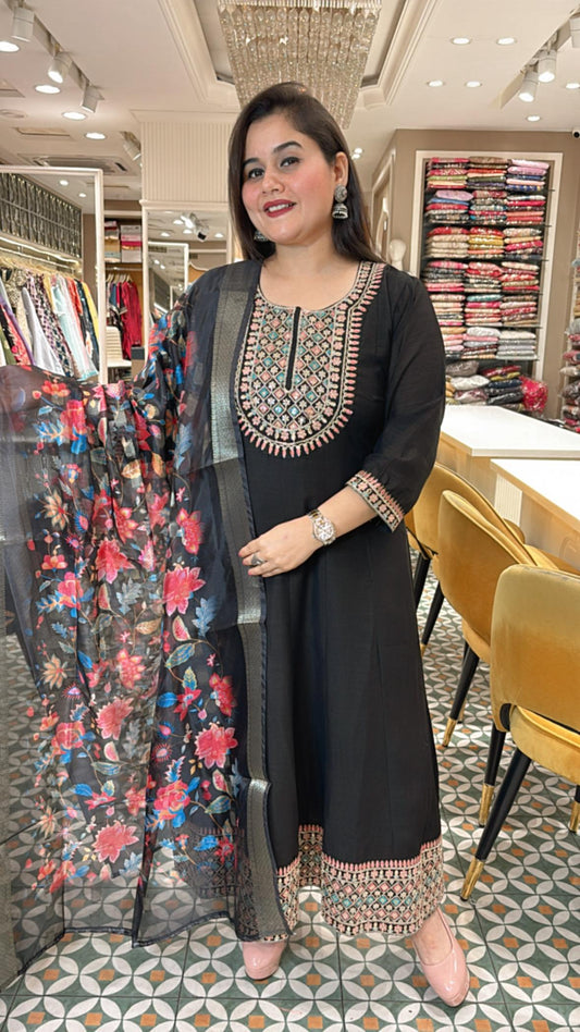 Celebrate color and comfort – Airy summer fabrics