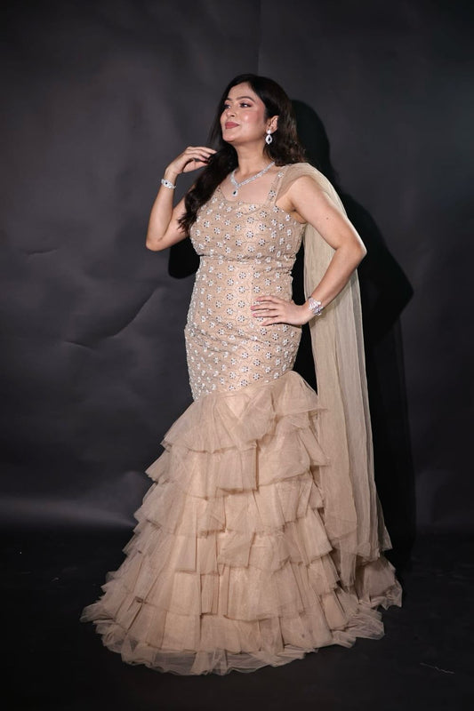 Stunning statement piece with rich, regal appeal