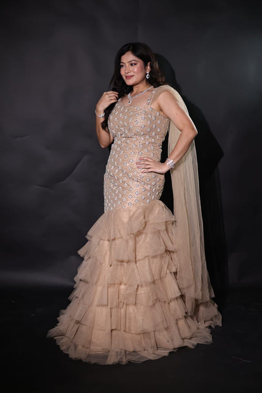 Stunning statement piece with rich, regal appeal