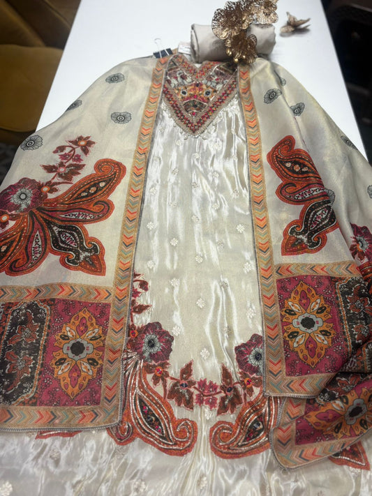 Elegant tissue suit set featuring an all-over print concept and delicate pearl lace hangings.